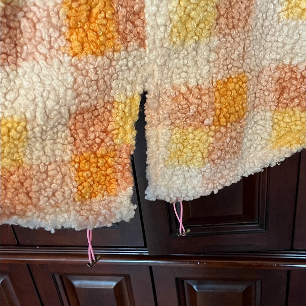 Cozy Checkered Jacket - Picture 7 of 7